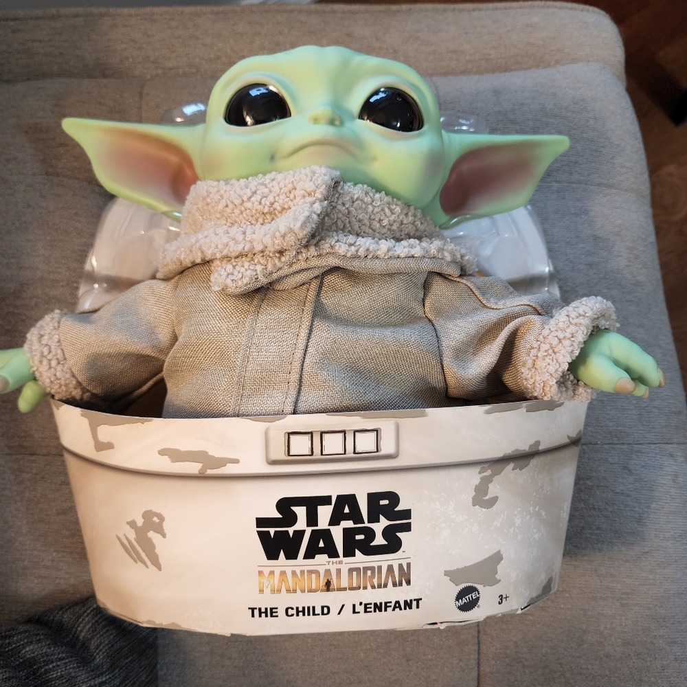 Star Wars The Mandalorian Grogu Plush NIB - Picture 10 of 10